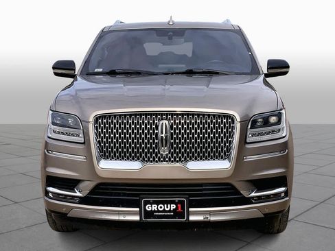 Used 2018 Lincoln Navigator L Reserve w/ Technology Package image 3