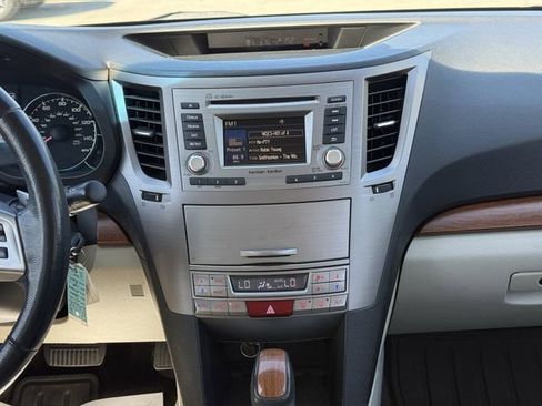 Used 2013 Subaru Outback 2.5i Limited w/ Moonroof Pkg image 21