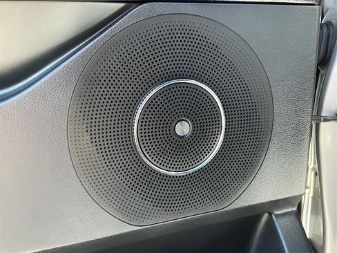 Used 2020 Ford Expedition Limited image 35