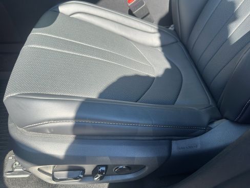 Used 2026 Lexus TX 500h AWD w/ Technology Package image 10