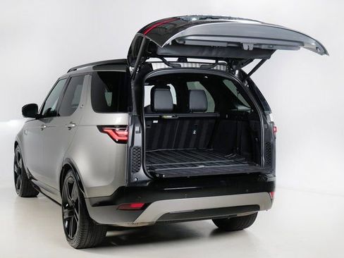 Used 2023 Land Rover Discovery S R-Dynamic image 29