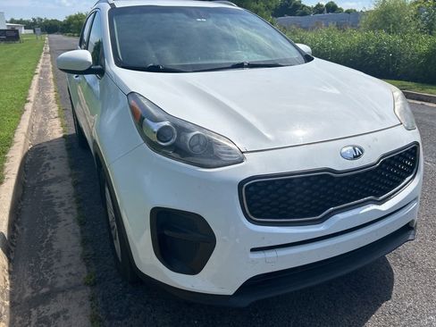 Used 2019 Kia Sportage LX w/ Option Group 017 FWD image 3