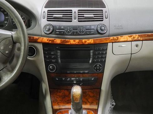 Used 2003 Mercedes-Benz E 320 Sedan image 26