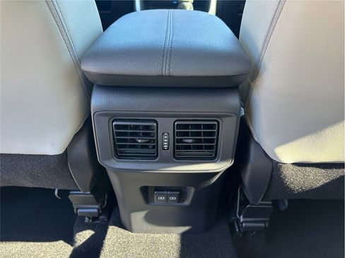 Used 2024 Toyota RAV4 Limited image 40