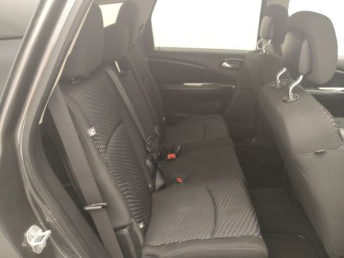 Used 2018 Dodge Journey SE w/ Popular Equipment Group FWD image 19