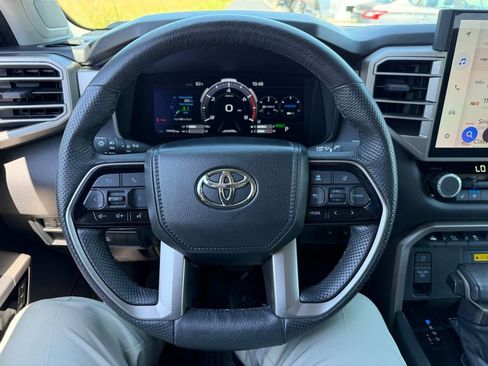 Used 2024 Toyota Tundra Limited AWD/4WD image 17