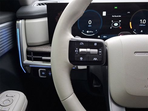 Used 2024 Hyundai Santa Fe Limited image 23