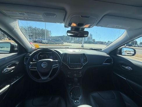 Used 2021 Jeep Cherokee Limited w/ Elite Package image 12