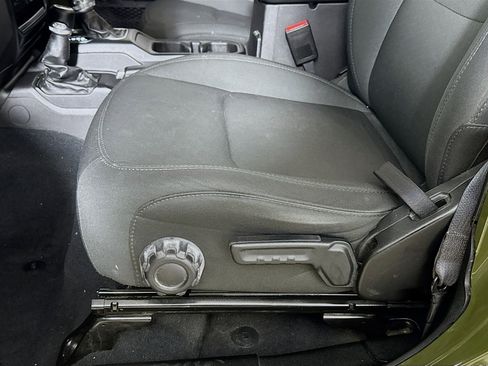 Used 2022 Jeep Wrangler Unlimited Sport image 20