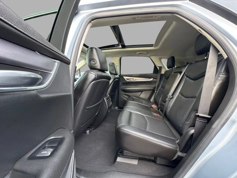 Used 2017 Cadillac XT5 Luxury w/ Driver Awareness Package AWD/4WD image 37