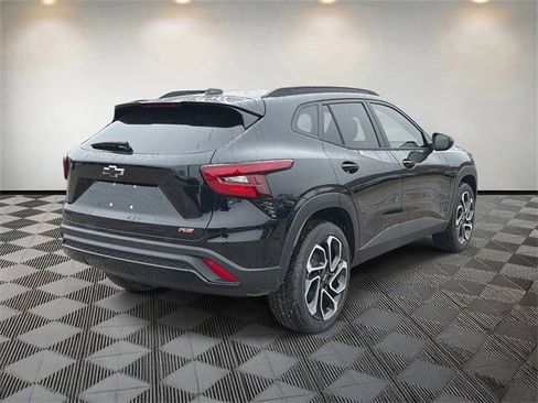 New 2026 Chevrolet Trax RS w/ Sunroof Package image 5