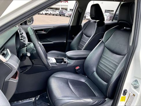 Certified 2020 Toyota RAV4 Limited image 7