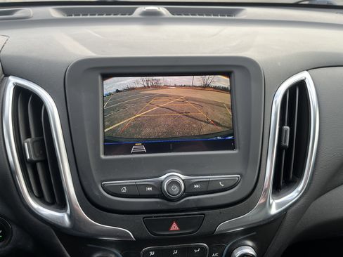 Used 2021 Chevrolet Equinox LT image 24