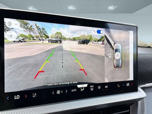 Used 2025 Ford Explorer ST-Line w/ ST-Line Street Pack image 24