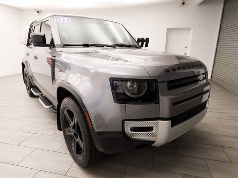 Used 2021 Land Rover Defender 110 S AWD/4WD image 7