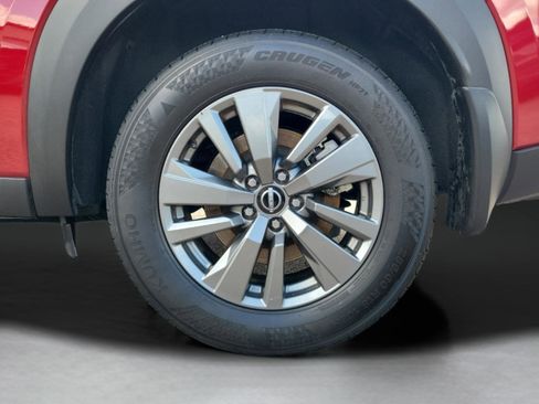 Certified 2023 Nissan Pathfinder SV image 8