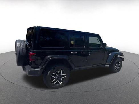 Used 2025 Jeep Wrangler Unlimited Sahara AWD/4WD image 14