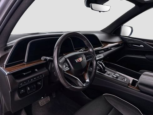 Used 2021 Cadillac Escalade Premium Luxury w/ Driver Assist Tech Package AWD/4WD image 11