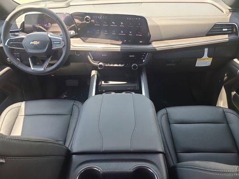 New 2026 Chevrolet Suburban LS RWD image 11