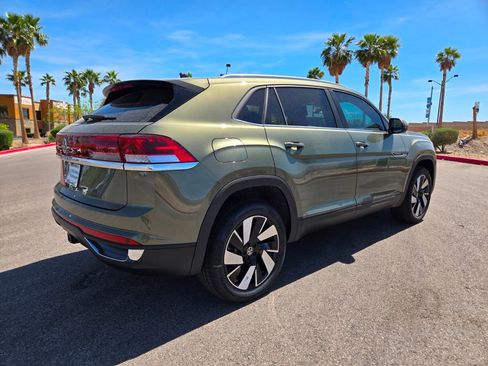 New 2026 Volkswagen Atlas Cross Sport SE FWD image 4