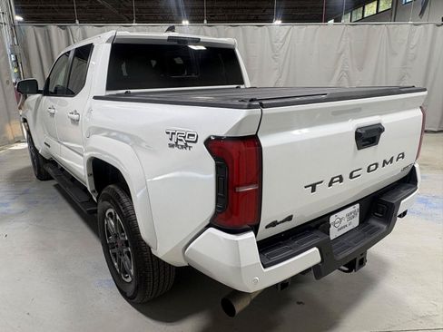 Used 2024 Toyota Tacoma TRD Sport w/ TRD Sport Premium Package AWD/4WD image 18
