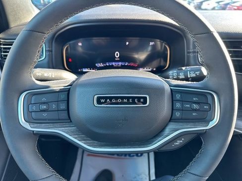 Used 2023 Jeep Wagoneer L Series II image 24