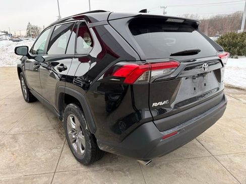 Used 2025 Toyota RAV4 XLE image 5