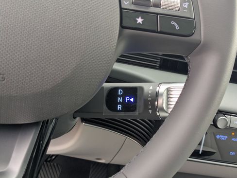 Certified 2025 Hyundai Ioniq 5 Limited image 26