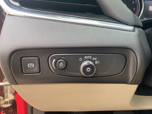 Used 2020 Buick Enclave Premium w/ Sun and Sites Package FWD image 9