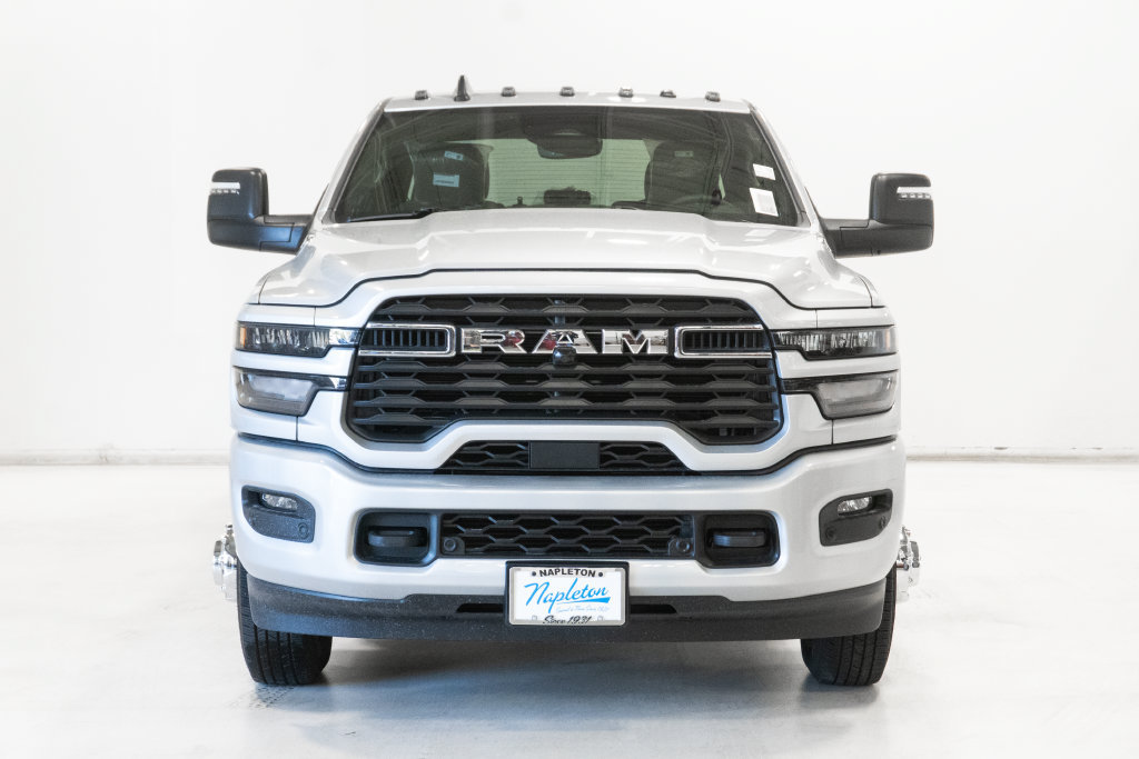 New 2027 RAM 3500 Big Horn AWD/4WD image 5