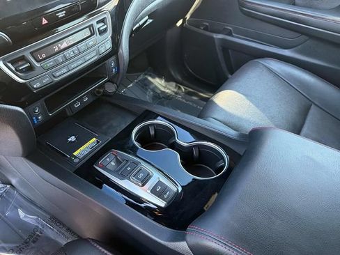 Used 2025 Honda Passport Black Edition image 31