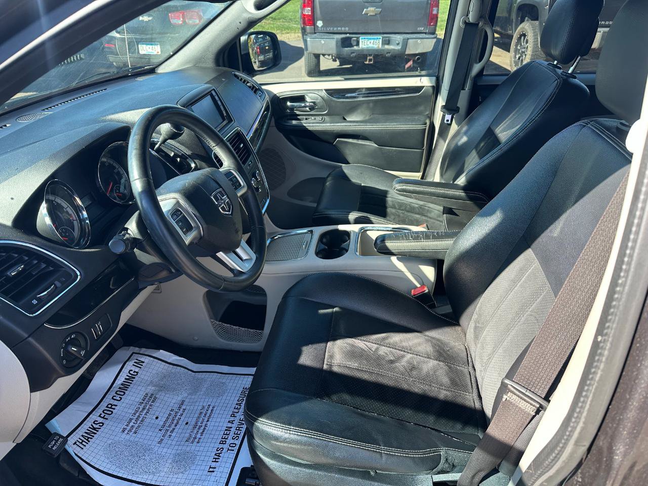 Used 2018 Dodge Grand Caravan SXT FWD image 17