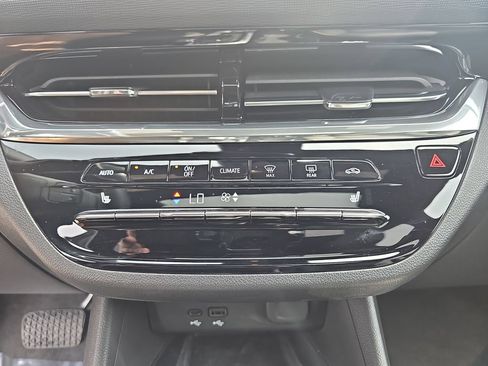 Used 2026 Buick Envista Avenir FWD image 26