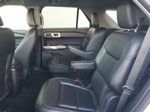Used 2023 Ford Explorer XLT w/ Equipment Group 202A image 14