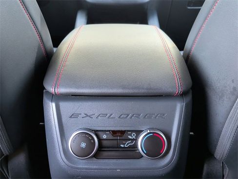 Used 2025 Ford Explorer ST-Line image 26