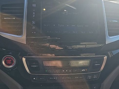 Used 2016 Honda Pilot Elite image 9