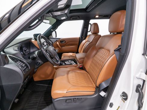 Used 2024 INFINITI QX80 Sensory AWD/4WD image 16