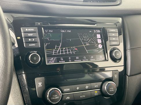 Used 2020 Nissan Rogue SL w/ Premium Package image 13