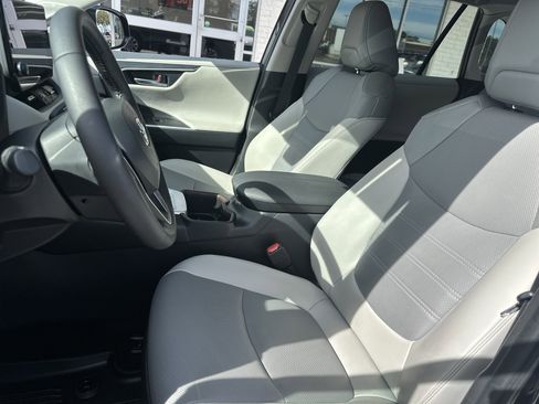 Used 2025 Toyota RAV4 Limited w/ Advanced Technology Package image 10