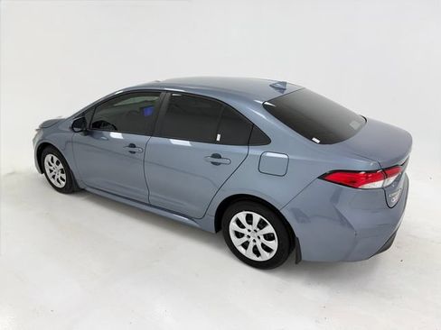 Used 2025 Toyota Corolla LE FWD image 37
