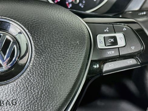 Used 2019 Volkswagen Tiguan SE w/ Panoramic Sunroof Package FWD image 13