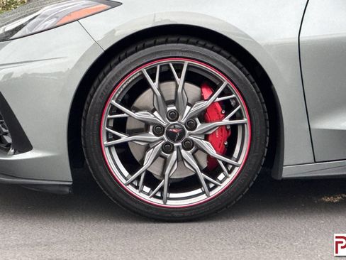 Used 2024 Chevrolet Corvette Stingray Preferred Cpe w/ Z51 Performance Package RWD image 33