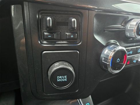 Used 2022 Ford F150 XLT w/ Equipment Group 302A High image 17