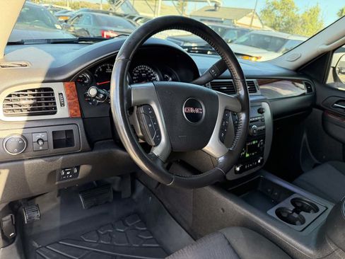 Used 2013 GMC Yukon XL SLE w/ Convenience Package RWD image 13