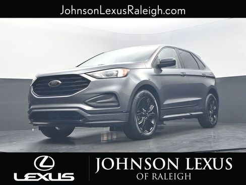 Used 2022 Ford Edge SE w/ Black Appearance Package image 16