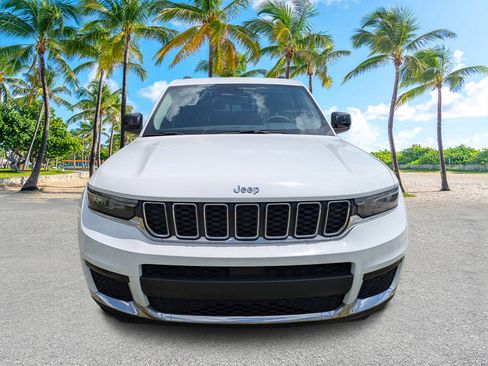 Used 2023 Jeep Grand Cherokee L Laredo AWD/4WD image 8