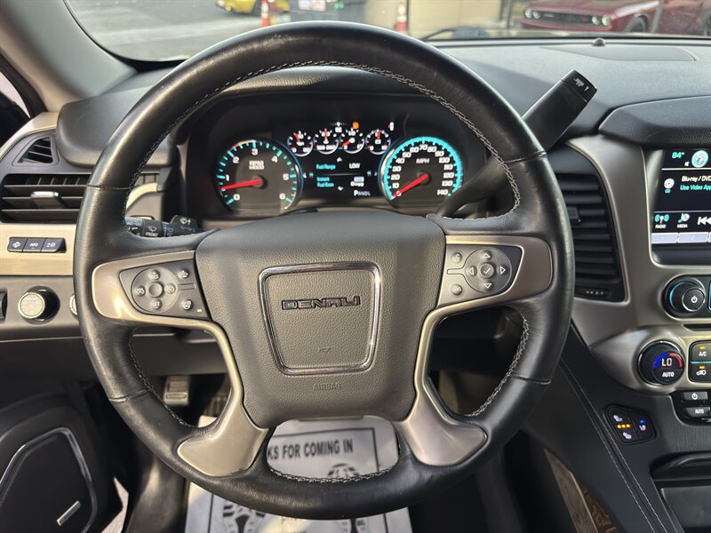 Used 2017 GMC Yukon XL Denali w/ Open Road Package AWD/4WD image 28