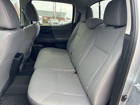 Used 2022 Toyota Tacoma SR image 12