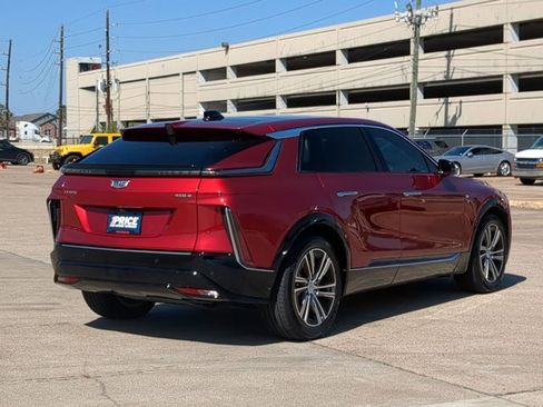 Used 2024 Cadillac Lyriq Luxury w/ LPO, Floor Liner Package image 6