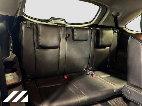 Used 2016 Toyota Highlander XLE w/ Four Season Floor Mat Package AWD/4WD image 31
